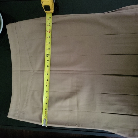 CLUB Monaco A-line Skirt Light Brown Color Size 6 - Picture 4 of 5